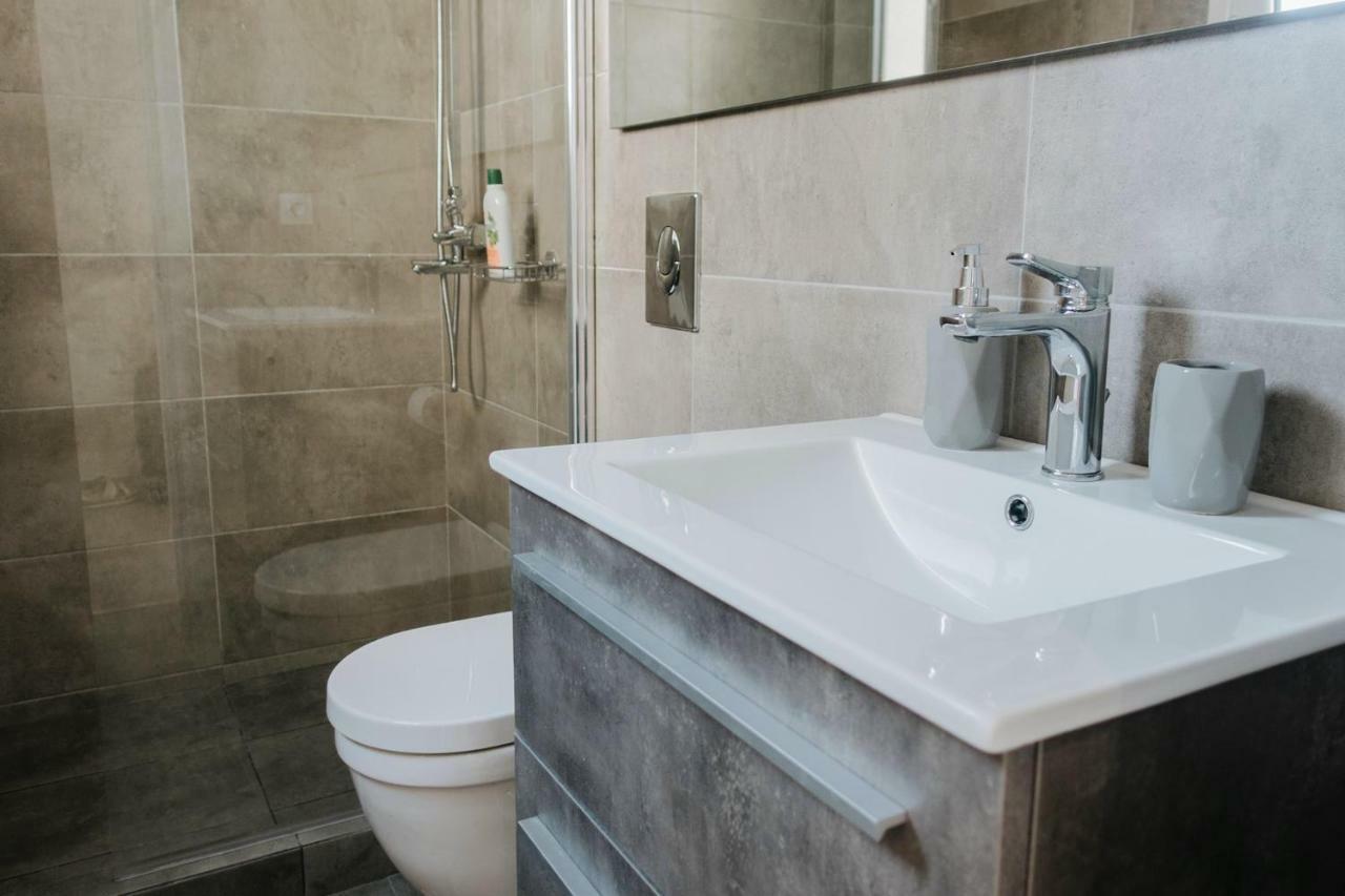 Nest Apartment Athena Bagian luar foto